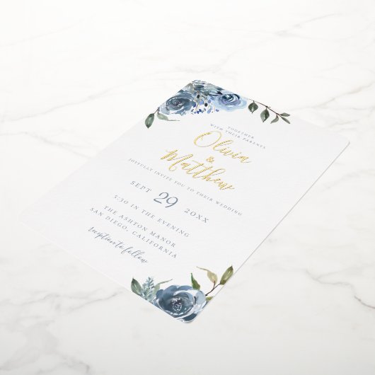Dusty Blue Botanical Wedding Folie Uitnodiging (Gedraaid)