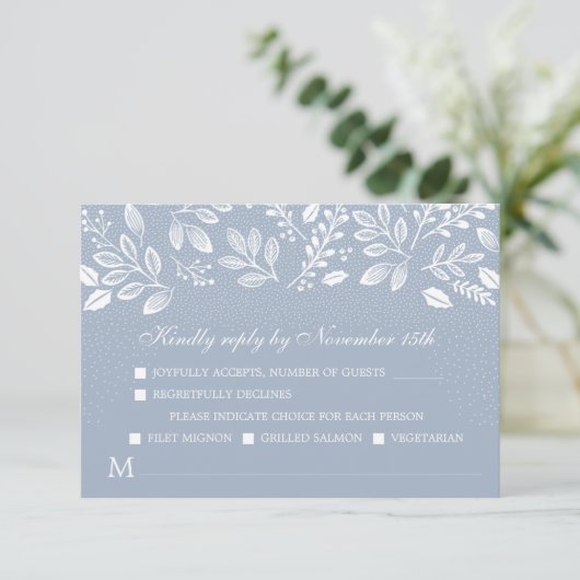 Dusty Blue Botanicals Wedding RSVP Kaartje (Staand voorkant)