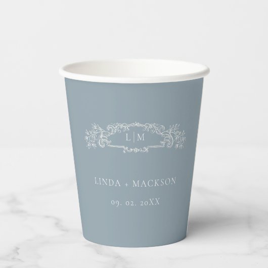 Dusty Blue botanische kam monogram bruiloft Papieren Bekers (Achterkant)