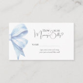 Dusty Blue Bow Hoe groot is mama buik Baby shower Informatiekaartje (Voorkant)