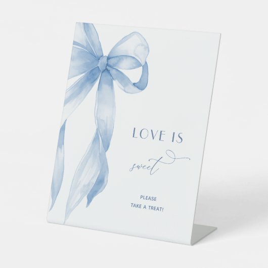 Dusty Blue Bow Love is Sweet Treat Favoriet Sign Reclamebord Met Voetstuk (Voorkant)