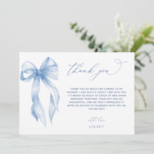 Dusty Blue Bow Ze bindt de knoop Vrijgezellenfeest Bedankkaart (Staand voorkant)