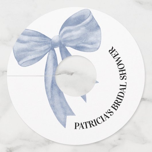 Dusty Blue Bow Ze bindt de knoop Vrijgezellenfeest Wijnglaslabel (Voorkant)