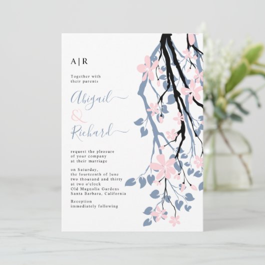 Dusty blue branch, blush bloemen initialen bruilof kaart (Staand voorkant)