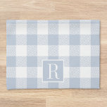 Dusty Blue Buffalo Check Monogram Theedoek<br><div class="desc">Aangepast ontworpen moderne rustige keukenhanddoeken met gepersonaliseerd monogram op licht stoffige blauwe buffelpatroon.</div>