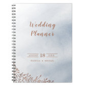Dusty blue calligraphy rustic bruiloft planner notitieboek (Voorkant)