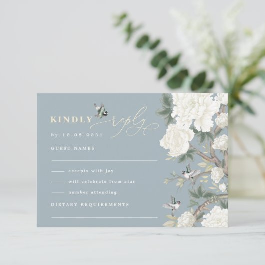 Dusty Blue Chinoiserie Vogel Pioen Bruiloft RSVP Kaart (Staand voorkant)