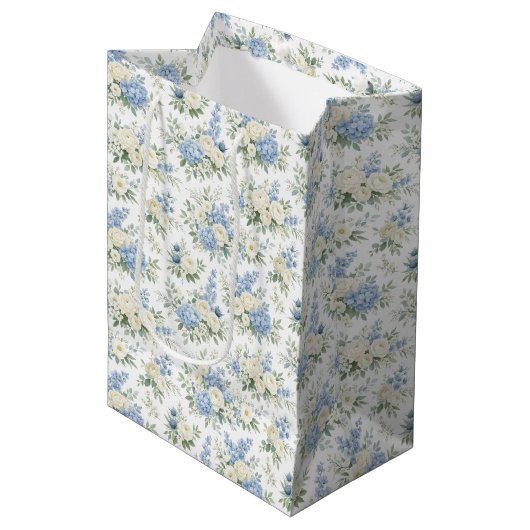 Dusty Blue Cream Florals Wedding Bridal Shower Medium Cadeauzakje (Voorkant Gekanteld)