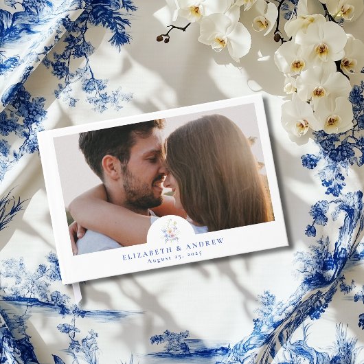 Dusty Blue Crest Floral Wedding Gastenboek