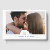 Dusty Blue Crest Floral Wedding Gastenboek (Voorkant)