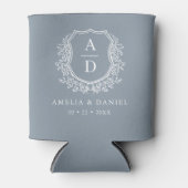 Dusty Blue Crest Modern Monogram Wedding Blikjeskoeler (Voorkant)