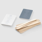 Dusty Blue Crest Monogram Weddenprogramma Handwaaier (Niet-gemonteerd)