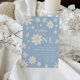 Dusty Blue Daisy Eerste 1e Verjaardag uitnodiging 