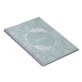 Dusty Blue Elegant Damask, gepersonaliseerd Notitieboek (Rechterzijde)