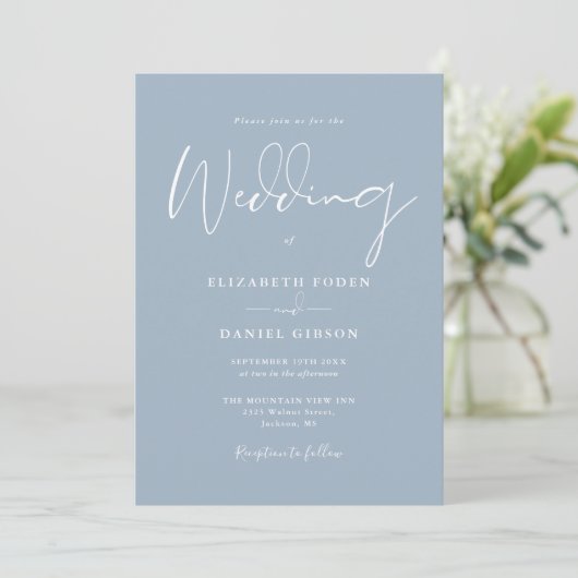 Dusty Blue Elegant Modern Script Wedding Kaart (Staand voorkant)