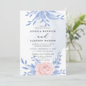 Dusty Blue Elegant Pink Floral Rustic Wedding Kaart (Staand voorkant)