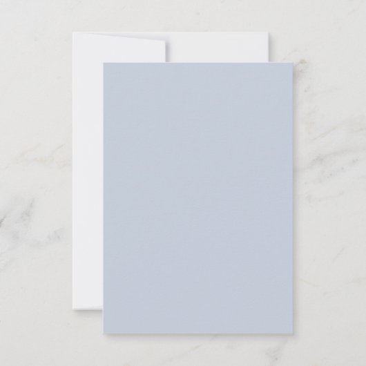 Dusty Blue Elegant Script Minimalistische bruiloft RSVP Kaartje (Achterkant)