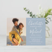 Dusty Blue Elegant Script Photo Weduwen in één Kaart (Staand voorkant)