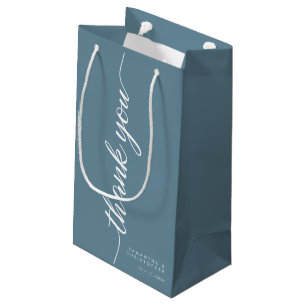 Dusty Blue Elegant Script Weddenschap Hartelijk da Klein Cadeauzakje