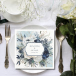 Dusty Blue en Navy Floral Elegant Wedding Servet<br><div class="desc">Verbeter de schoonheid van uw huwelijksreceptie met onze Dusty Blue en Navy Floral Elegant Wedding Napkins. Ontworpen om een vleugje verfijning toe te voegen aan uw tafelsetting, zijn deze servetten het perfecte accent om uw decor aan te vullen. Met een delicaat bloemenpatroon in de tinten van stoffig blauw en marine,...</div>