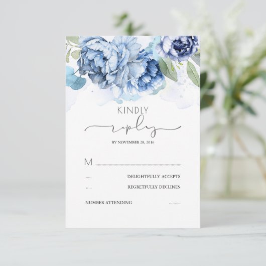 Dusty Blue en Navy Flowers Wedding RSVP (Staand voorkant)