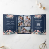 Dusty Blue en Pink Floral Navy QR Code Weddenschap Drieluik Uitnodiging (Binnen)