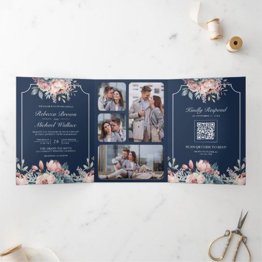 Dusty Blue en Pink Floral Navy QR Code Weddenschap Drieluik Uitnodiging (Binnen)