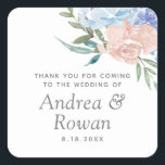 Dusty Blue en Pink Floral Wedding Vierkante Sticker<br><div class="desc">Romantische florale trouwstickers met stoffige blauwe en roze bloemen.</div>