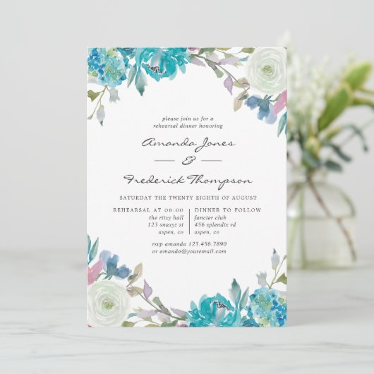 Dusty Blue en Turquoise Floral Rehearsal Dinner Kaart (Staand voorkant)