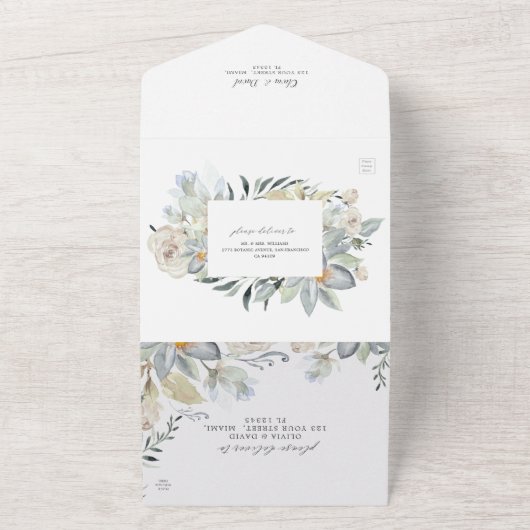 Dusty Blue en White Floral | Weddenschap All In One Uitnodiging (Buitenkant)