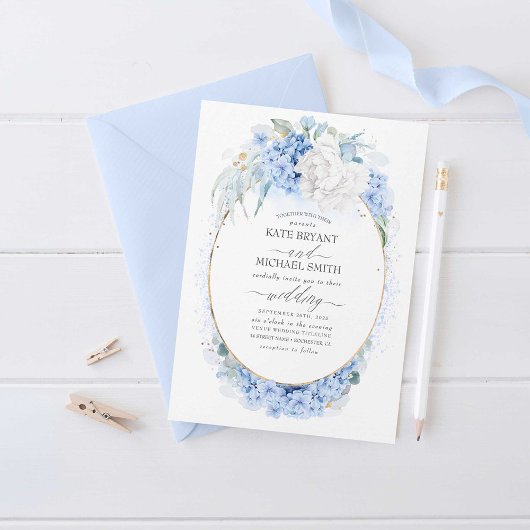 Dusty Blue en White Flowers Elegant Wedding Kaart