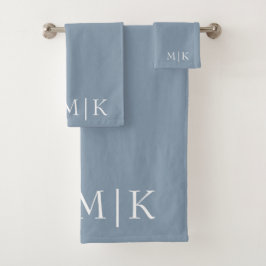 Dusty Blue en White | Modern monogram Bad Handdoek