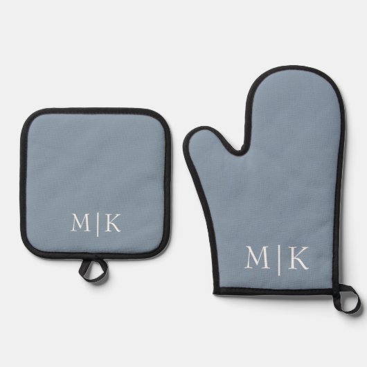 Dusty Blue en White | Modern monogram Ovenwant & Pannenlap Set (Voorkant)