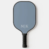Dusty Blue en White | Modern monogram Pickleball Paddle (Voorkant)