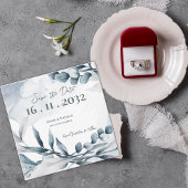 Dusty Blue Eucalyptus laat elegante bruiloft achte Save The Date