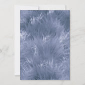 Dusty Blue Feathery Elegance Bruiloft Kaart (Achterkant)
