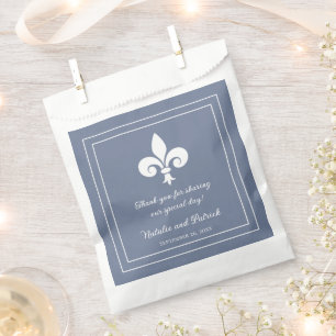 Dusty Blue Fleur de Lis Wedding Favor Bags Bedankzakje