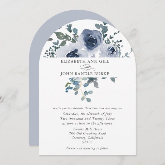 Dusty Blue Floral and Grey Arch Wedding Invitation Kaart (Voorkant / Achterkant)