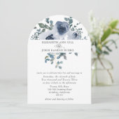 Dusty Blue Floral and Grey Arch Wedding Invitation Kaart (Staand voorkant)