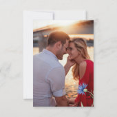 Dusty Blue Floral Bold Stijlvolle QR Code RSVP kaa Kaartje (Achterkant)