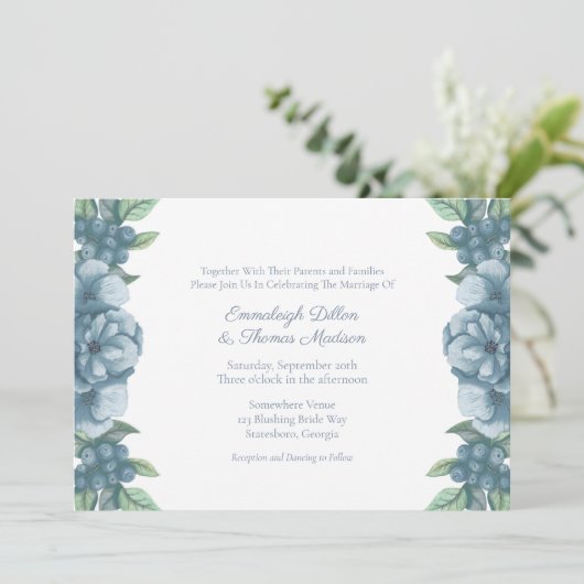 Dusty Blue Floral Botanical Wedding Kaart (Staand voorkant)
