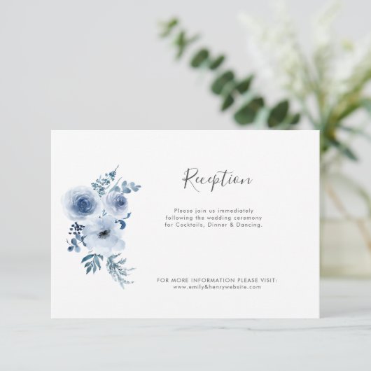 dusty blue floral bruiloft bedankkaart (Staand voorkant)