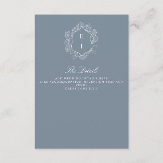 Dusty Blue Floral Crest Monogram Bruiloft Informatiekaartje (Voorkant)