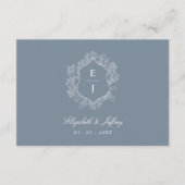 Dusty Blue Floral Crest Monogram Bruiloft Informatiekaartje (Voorkant)