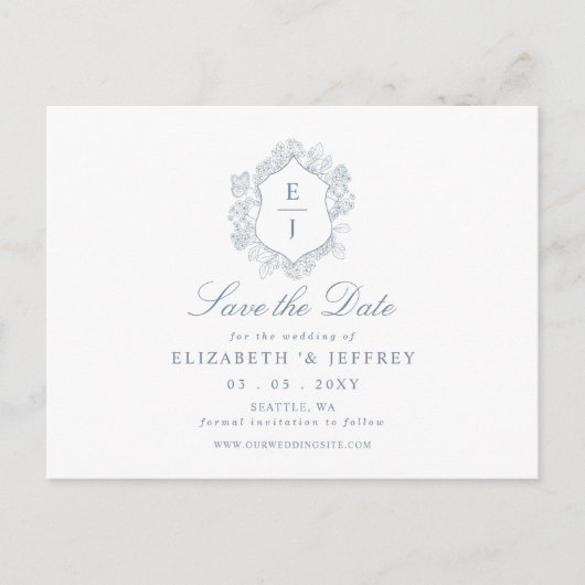 Dusty Blue Floral Crest Monogram Save the Date Aankondigingskaart (Voorkant)