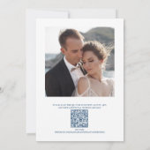 Dusty Blue Floral Crest QR Code Trouwfoto Kaart (Achterkant)