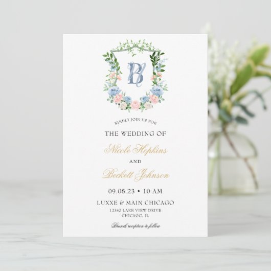 Dusty Blue Floral Crest Wedding Kaart (Staand voorkant)