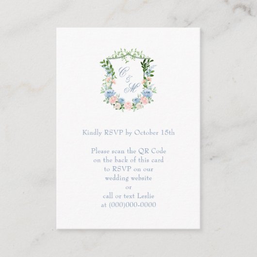 Dusty Blue Floral Crest Wedding QR Code RSVP Informatiekaartje (Voorkant)