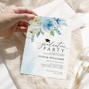Dusty Blue Floral Graduation Party Uitnodiging