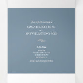 Dusty Blue Floral Greenery drivoudig huwelijk uitn Drieluik Uitnodiging (Binnenkant midden)